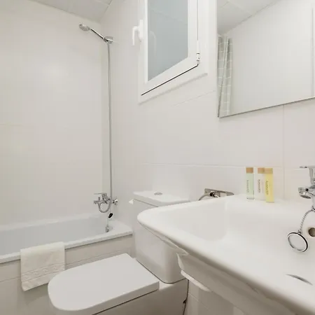 Contemporary 2 Bedroom In Nueva Andalucia Marbella