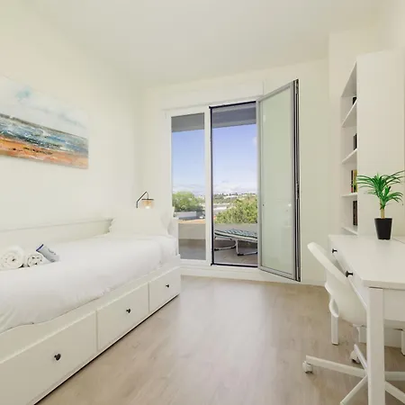 Contemporary 2 Bedroom In Nueva Andalucia Apartment
