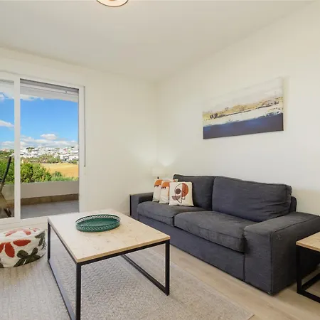 Apartment Contemporary 2 Bedroom In Nueva Andalucia Marbella