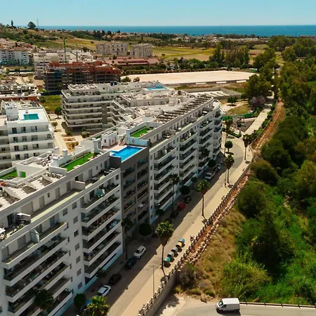 Apartment Contemporary 2 Bedroom In Nueva Andalucia *