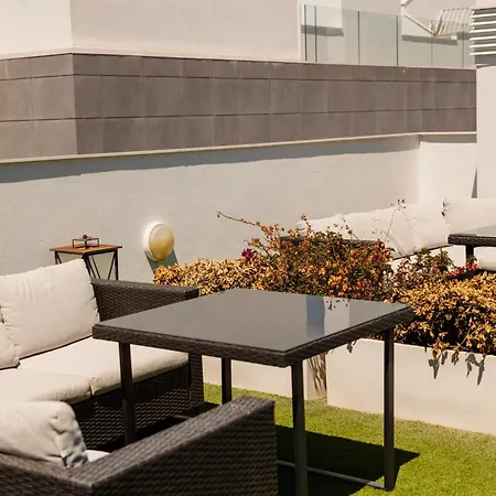Contemporary 2 Bedroom In Nueva Andalucia Apartment *