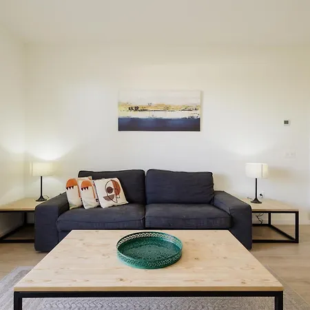 Contemporary 2 Bedroom In Nueva Andalucia Apartment Marbella