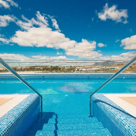 Contemporary 2 Bedroom In Nueva Andalucia Apartment